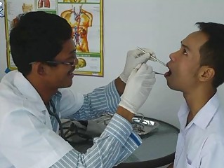Lustful Homo Doctor Gives An Oral stimulation Scrutiny